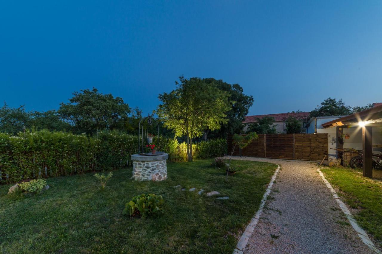 Kuca Za Odmor Joko I Jeka Villa Bogatic ภายนอก รูปภาพ